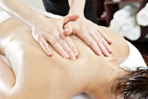 Swedish massage in progress